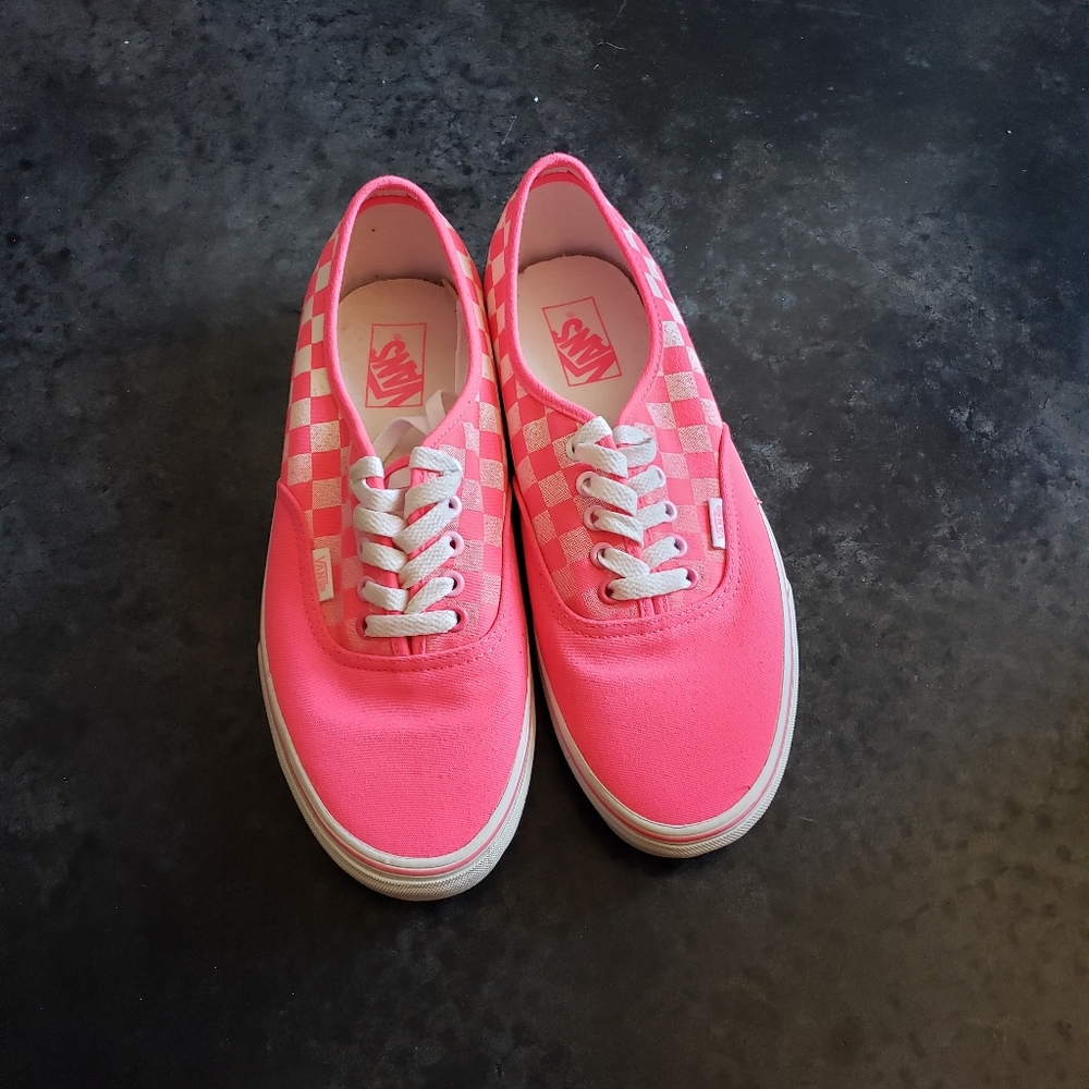 *RARE* Vans Fluorescent Pink size 9.5